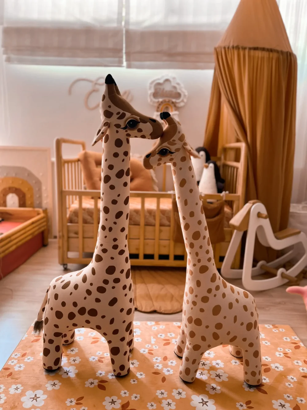 عروسک بزرگ زرافه